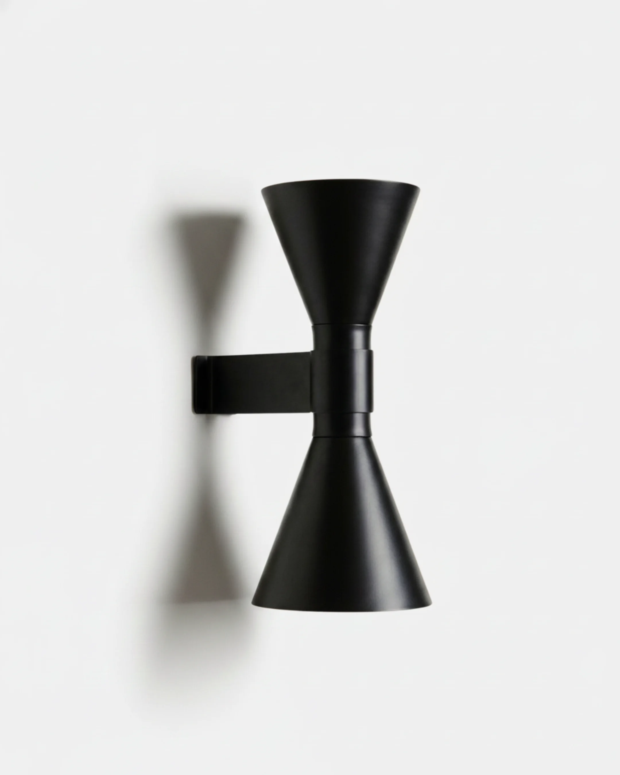 Wall Sconce Aluminum Double Cone | Rivo