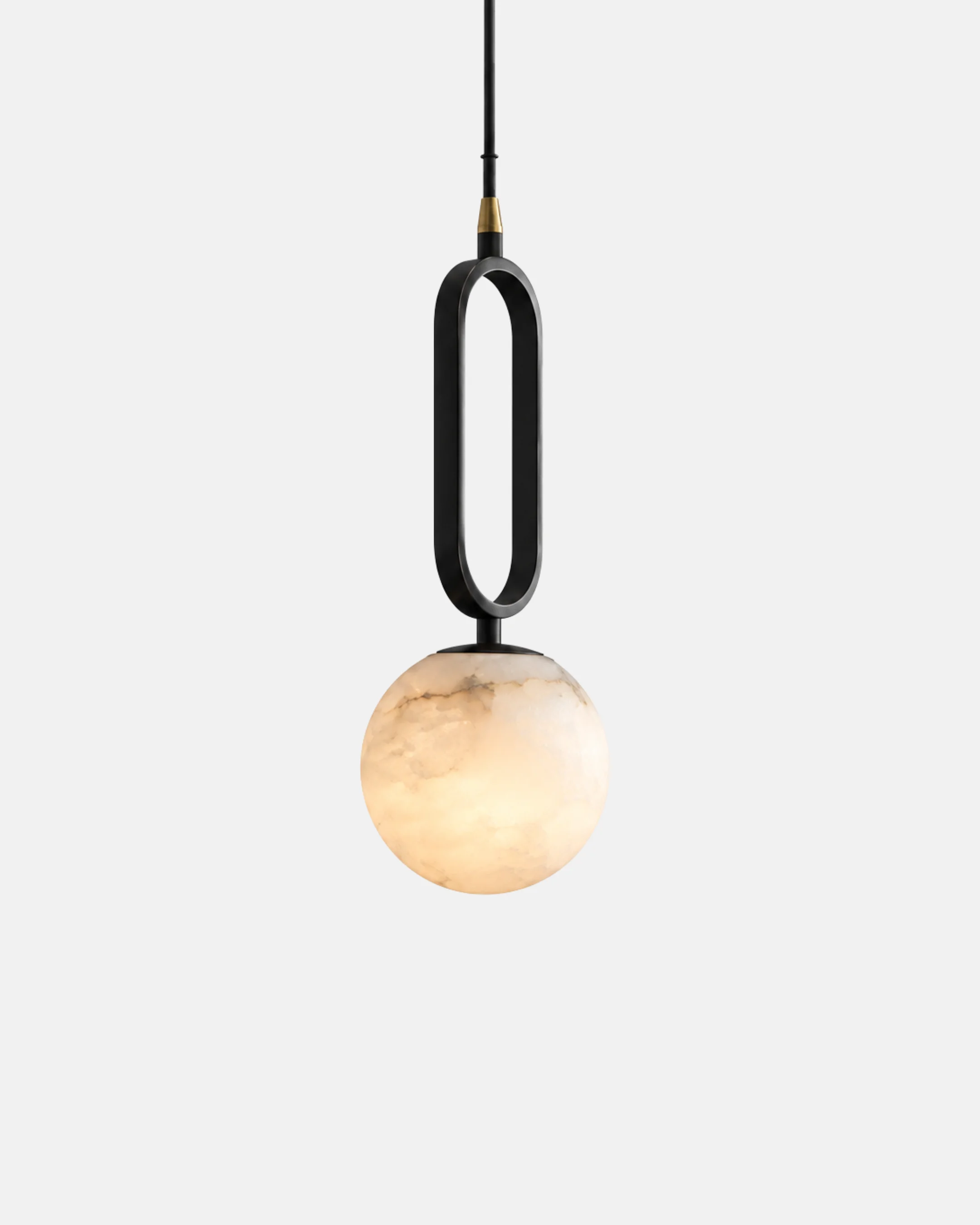 Pendant Light Alabaster and Brass Globe | Goirta