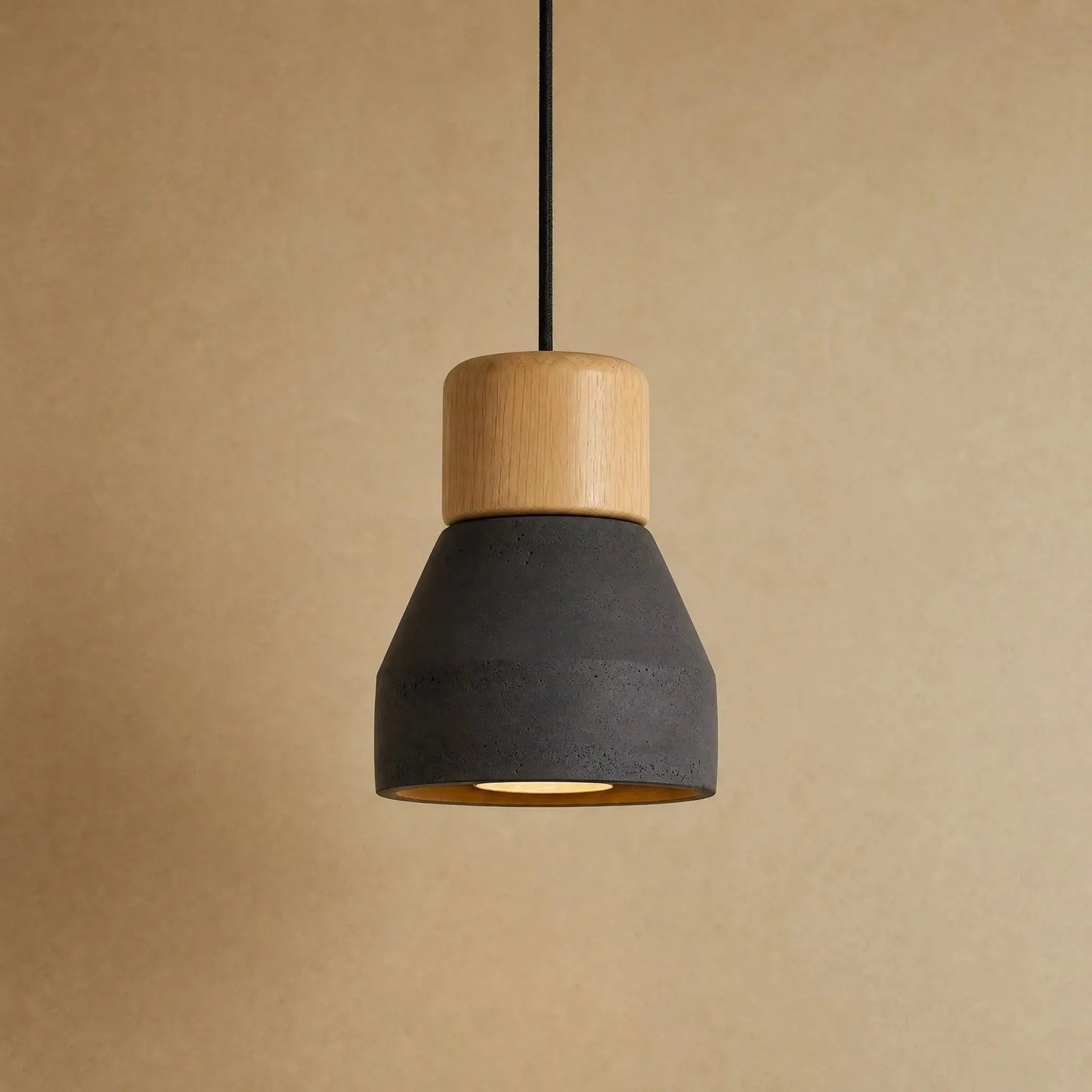 Pendant Light Concrete Cone with Wood | Grésane